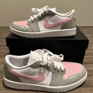 Nike Air Jordan 1’s customized golf sneakers